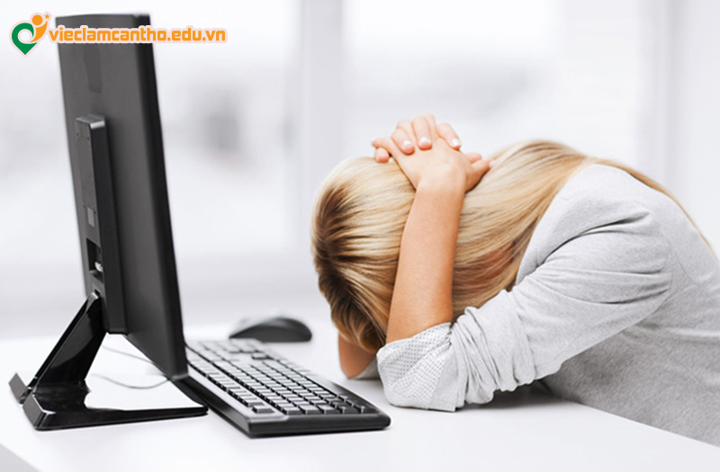 tâm trạng tiêu cực ảnh hưởng xấu đến đồng nghiệp