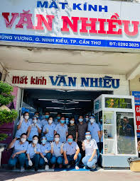 Mắt Kính Văn Nhiều